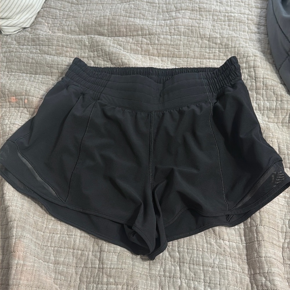 Lululemon hotty hot shorts size 8 2inch